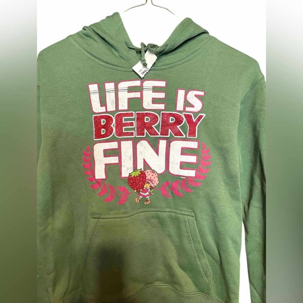 Strawberry Shortcake hoodie Woman’s NWT 🍓